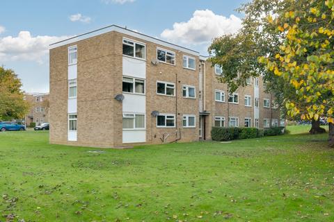 2 bedroom apartment for sale, Courtlands, Chelmsford CM1