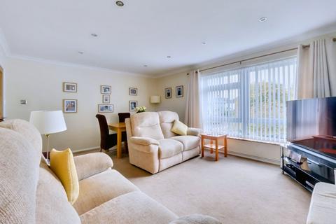 2 bedroom apartment for sale, Courtlands, Chelmsford CM1