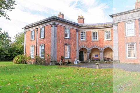 3 bedroom terraced house for sale, Weald Moors Park, Preston