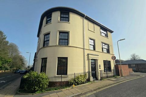 4 bedroom townhouse to rent, Romsey Road, Winchester