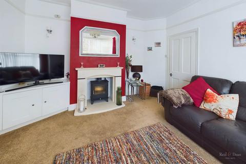 4 bedroom end of terrace house for sale, Desmond Road, Eastbourne