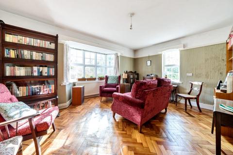 7 Brentham Way, London, W5 1BJ