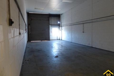 Warehouse to rent, Rudford Industrial Estate, Ford, Arundel, West Sussex, BN18