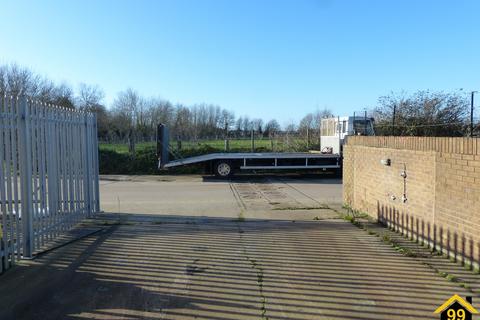 Warehouse to rent, Rudford Industrial Estate, Ford, Arundel, West Sussex, BN18