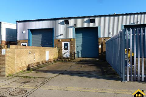 Warehouse to rent, Rudford Industrial Estate, Ford, Arundel, West Sussex, BN18