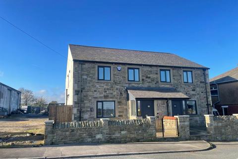 3 bedroom semi-detached house to rent, Broadfield Court, Oswaldtwistle, Accrington