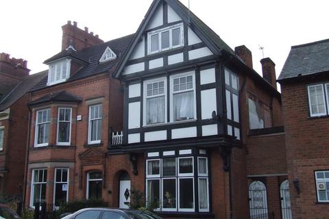 5 bedroom terraced house to rent, East Avenue, Leicester LE2