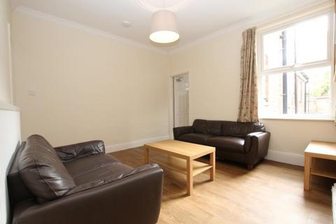 4 bedroom terraced house to rent, Harrow Road, Leicester LE3