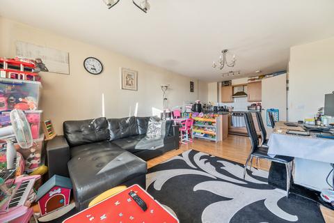 1 bedroom apartment for sale, Baroque Court, Prince Regent Road, Hounslow, TW3