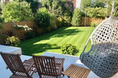 4 bedroom semi-detached house to rent, Walton-on-Thames, Surrey, KT13