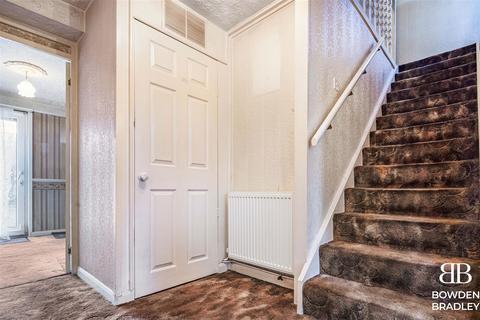 3 bedroom terraced house for sale, Yellowpine Way, Chigwell