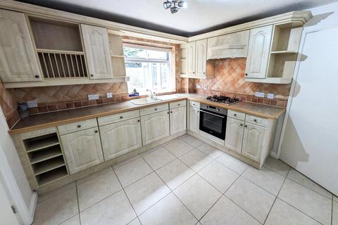 3 bedroom detached house to rent, Cadman Drive, Priorslee, Telford, Shropshire, TF2