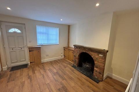 2 bedroom terraced house to rent, East Street, Leighton Buzzard, LU7