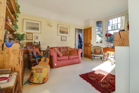 62 Summer Road, East Molesey, KT8 9LS