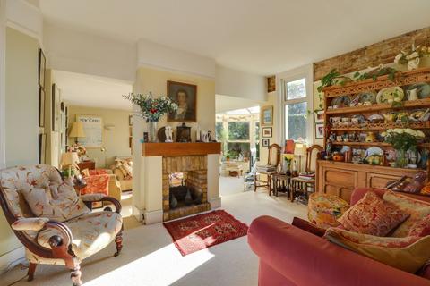 62 Summer Road, East Molesey, KT8 9LS