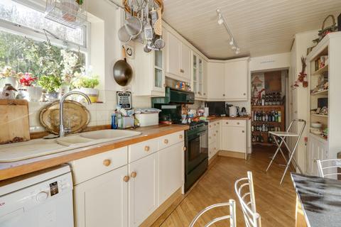 62 Summer Road, East Molesey, KT8 9LS