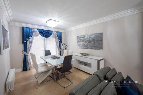 72 Highside Drive, Sunderland, SR3 1UL