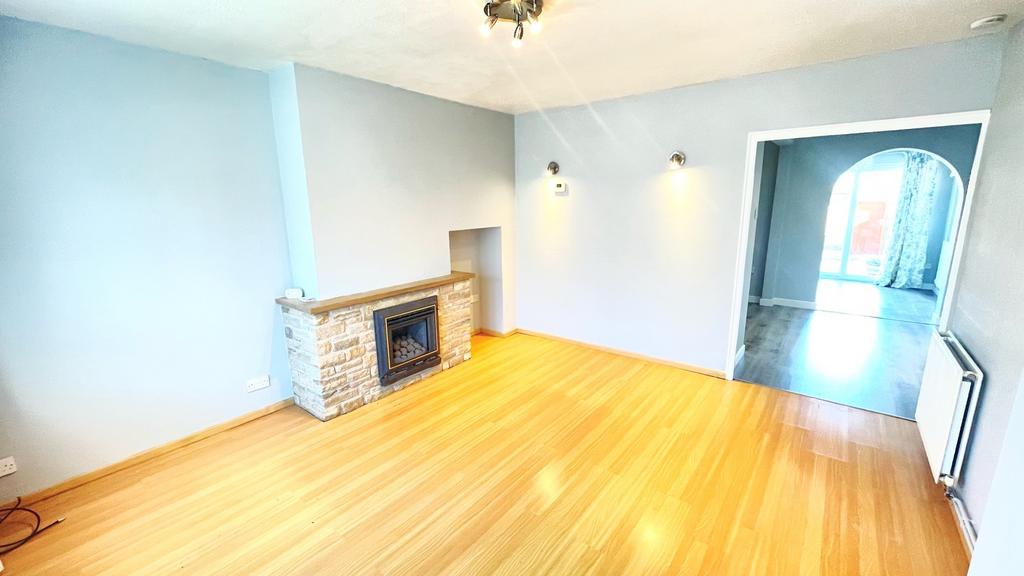 Court Barton, Portland, Dorset 3 bed semidetached house to rent £