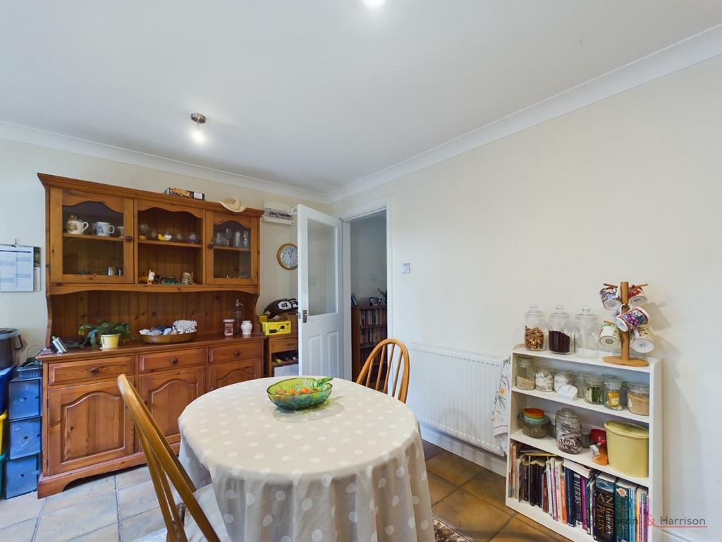 Kitchen/Dining Area