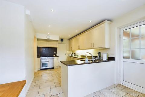 27 West Hill, South Croydon, CR2 0SB