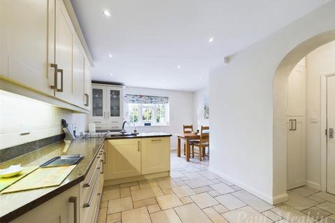 27 West Hill, South Croydon, CR2 0SB