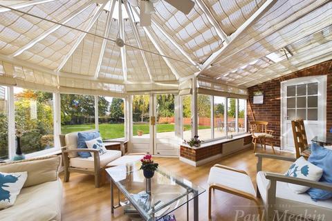27 West Hill, South Croydon, CR2 0SB