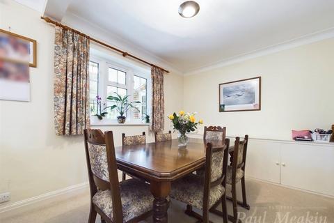 27 West Hill, South Croydon, CR2 0SB