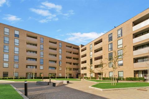 2 bedroom flat for sale, Dapple Court, Watford WD18