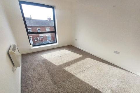 2 bedroom flat to rent, Droylsden M43