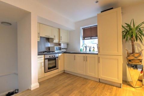 1 bedroom maisonette for sale, Turners Road South, Luton, LU2