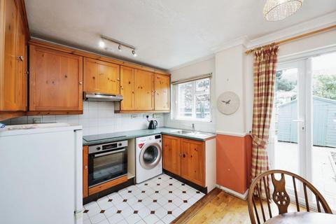 2 bedroom end of terrace house for sale, Ammanford Green, Ruthin Close, NW9 7SA