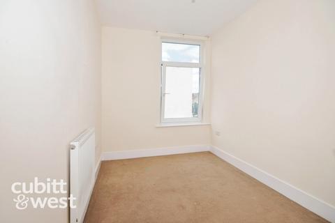 3 bedroom terraced house to rent, Stamshaw Road Portsmouth PO2