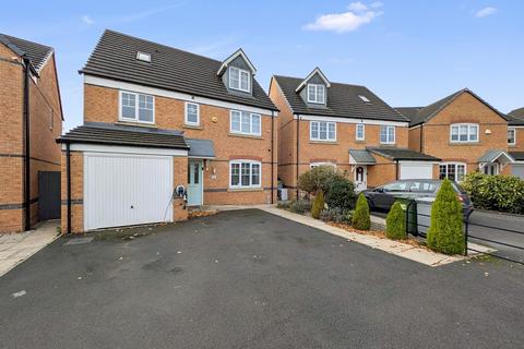 5 bedroom detached house for sale, Kestrel Walk, Sandbach