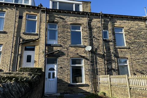 2 bedroom terraced house to rent, Victoria Street, Allerton BD15