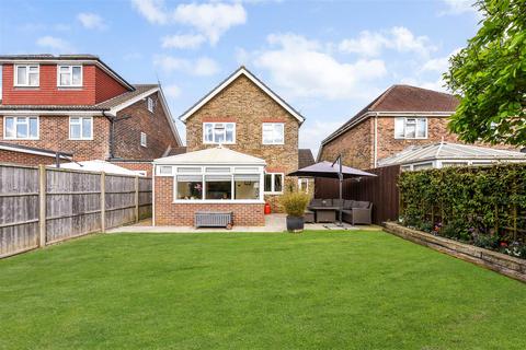 2 Belle Meade Close, Woodgate, Chichester, PO20 3YD