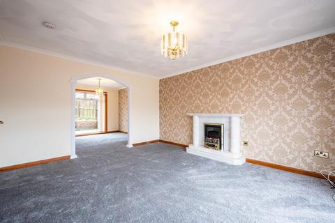 4 bedroom detached house to rent, Dunvegan, Glenmavis