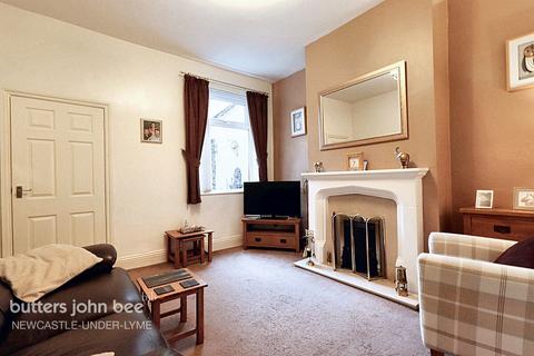 3 bedroom end of terrace house for sale, London Road, Newcastle