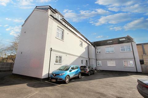 2 bedroom flat to rent, Barker Road, Maidstone ME16