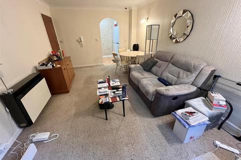 1 bedroom flat for sale, Homelaurel House, Whitehall Road, Sale