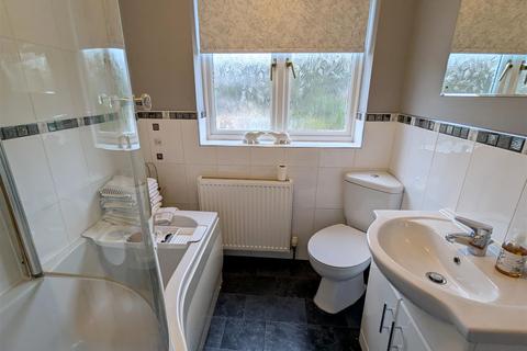 2 Wellgarth, Halifax, HX1 2BJ
