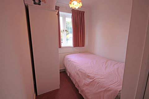 2 Wellgarth, Halifax, HX1 2BJ