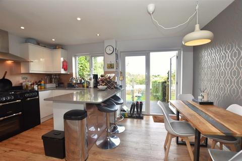 3 bedroom end of terrace house for sale, Regents Park, Exeter EX1