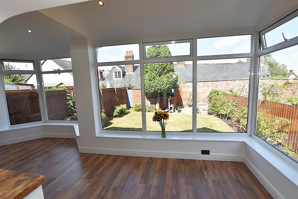 Dining Room/Conservatory