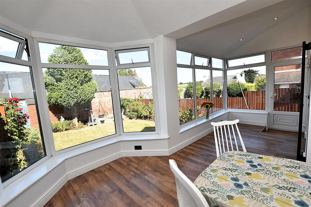 Dining Room/Conservatory