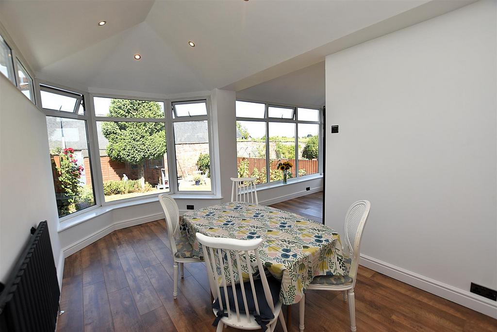 Dining Room/Conservatory