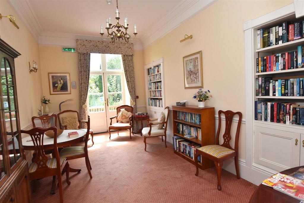 Residents' Communal Library