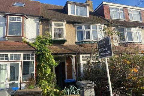 4 bedroom terraced house for sale, Claremont Avenue, Middlesex HA3