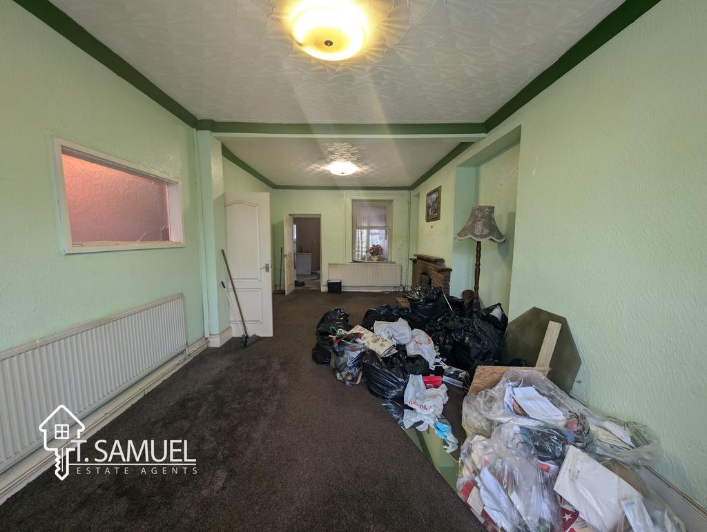 Taff Terrace, Abercynon, Mountain Ash 3 bed terraced house for sale £