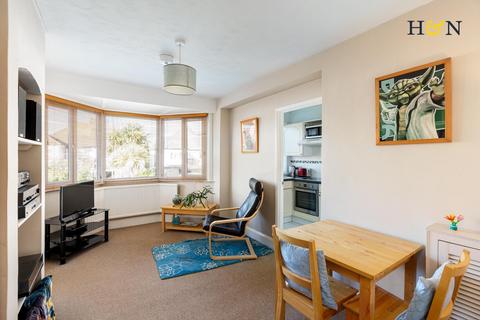 1 bedroom flat for sale, Braemore Road, Hove BN3