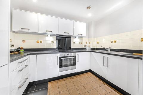 3 bedroom flat to rent, Theodor Court, Colindale NW9